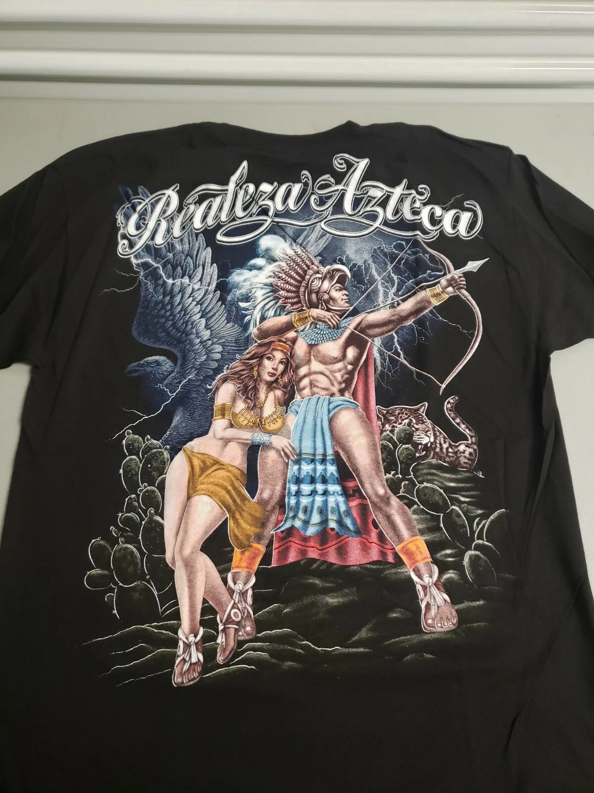 REALEZA AZTECA MEXICAN Mexican Flag Princess Warrior Eagle Unisex T-Shirt Size Medium USED