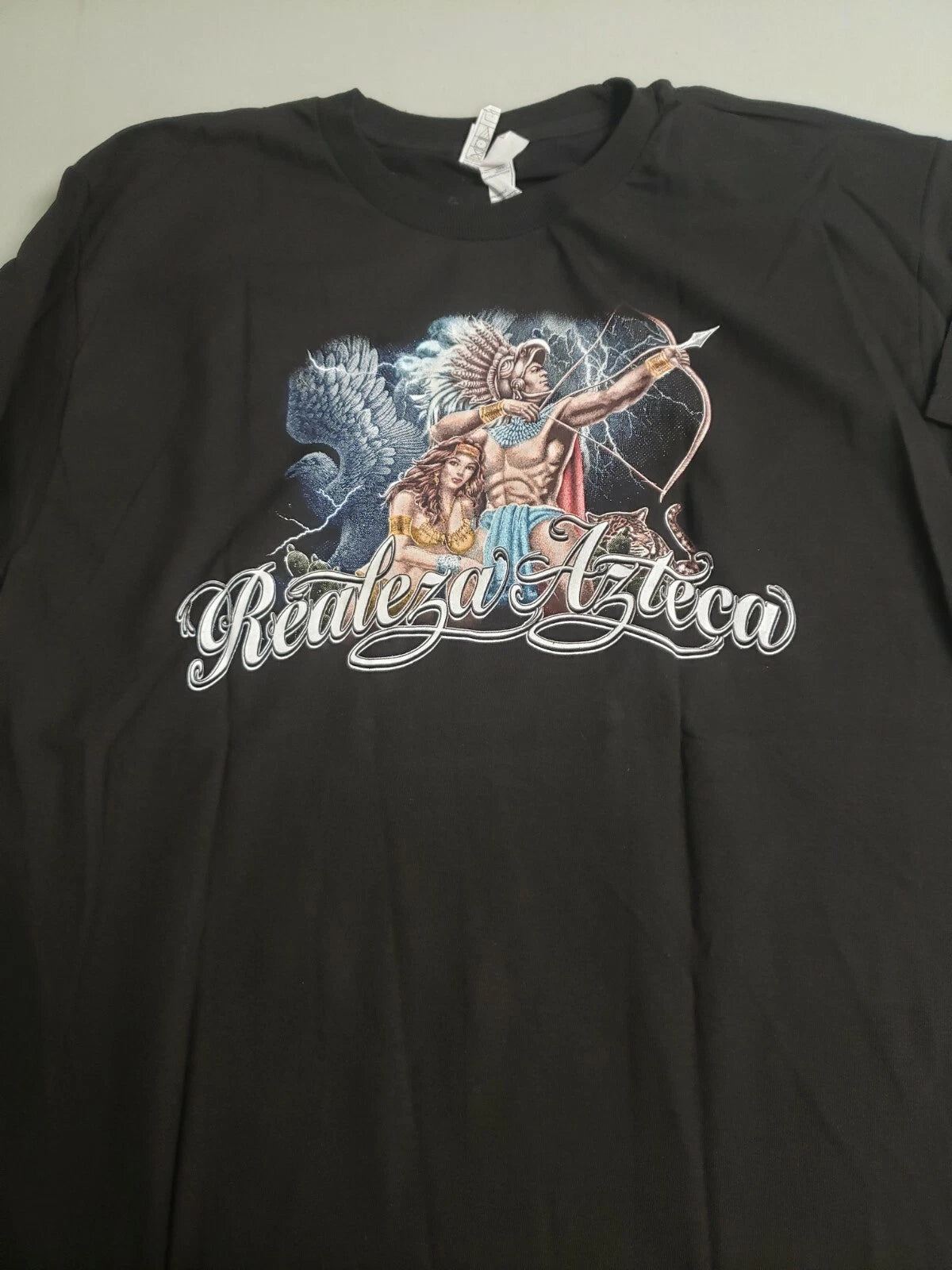 REALEZA AZTECA MEXICAN Mexican Flag Princess Warrior Eagle Unisex T-Shirt Size Medium USED