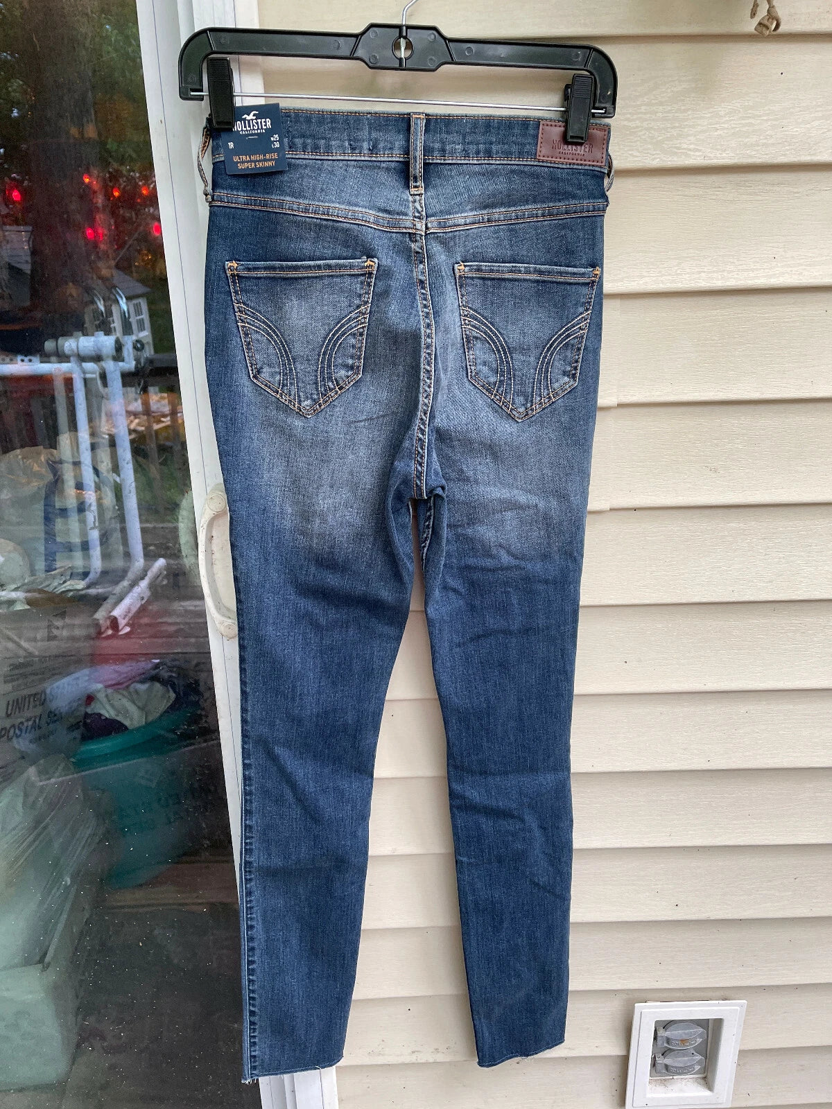 Hollister Women's Ultra High-Rise Crop Super Skinny Jeans W30 L30 Classic Stretch USED